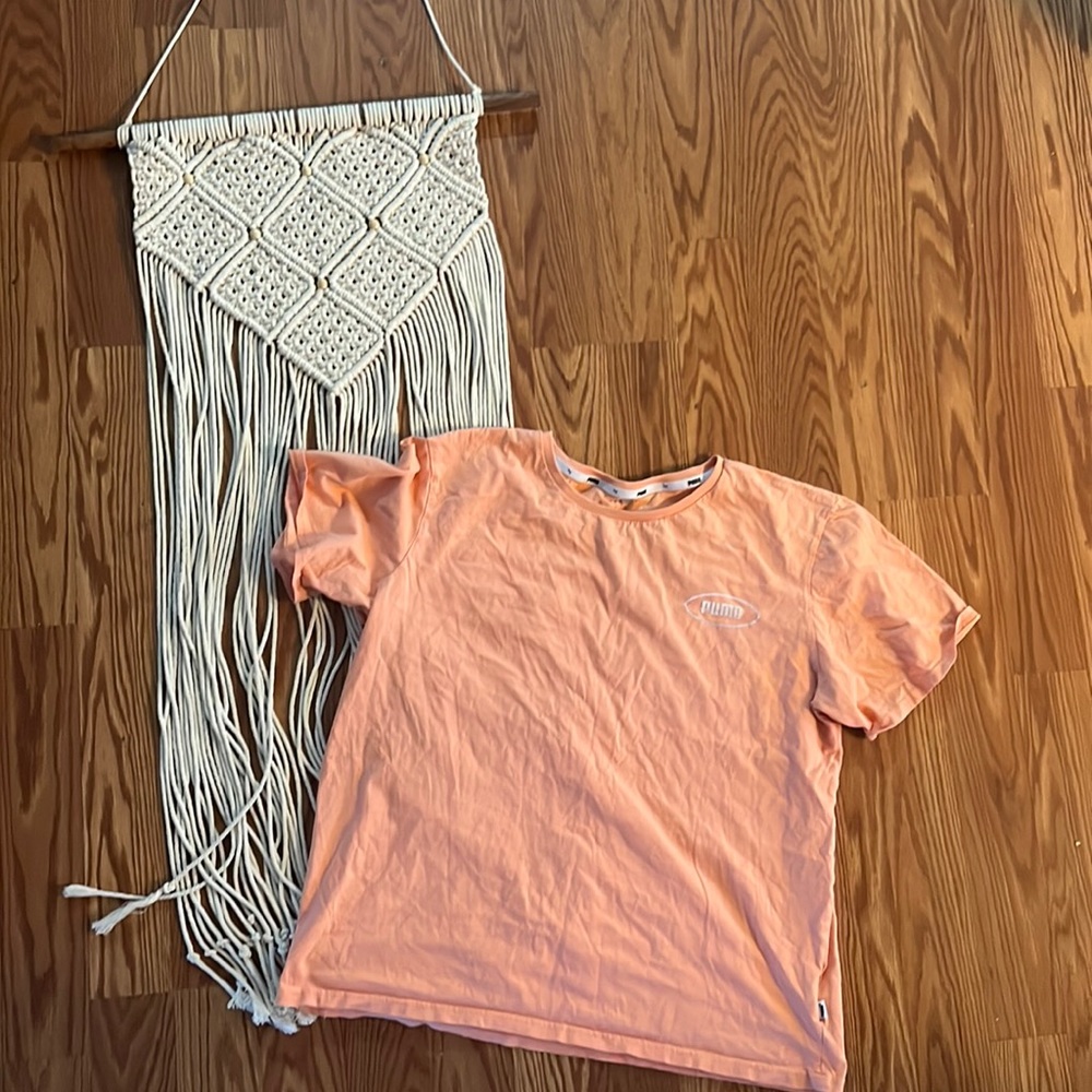 Coral puma tshirt